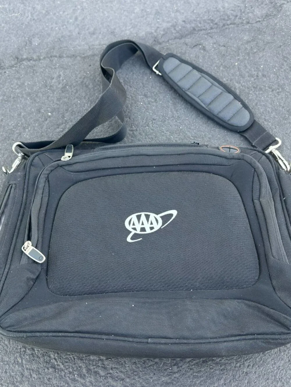 Neotec AAA Black Laptop Briefcase Messenger Travel Shoulder Bag